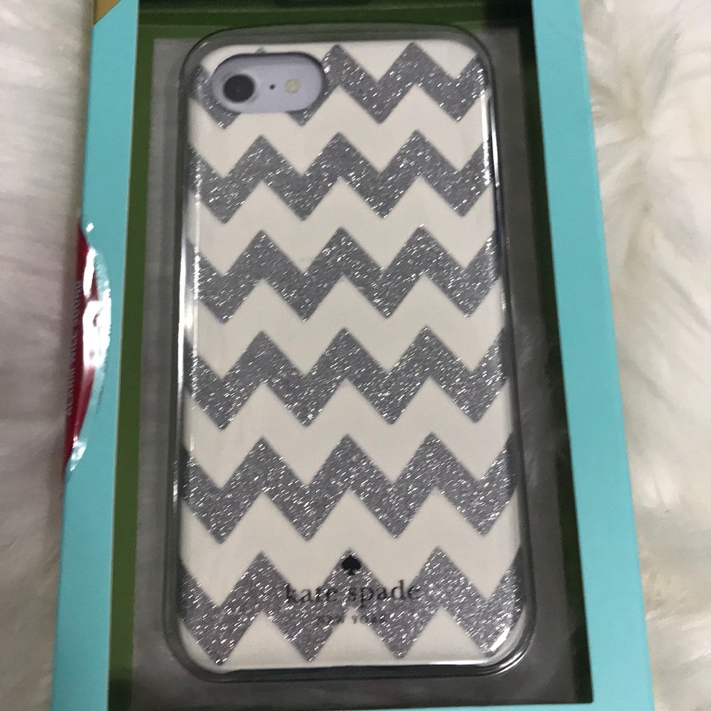Kate Spade - Picture 2 of 2
